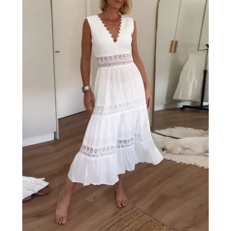Aurélie | Elegant Lace Dress with V-Neck