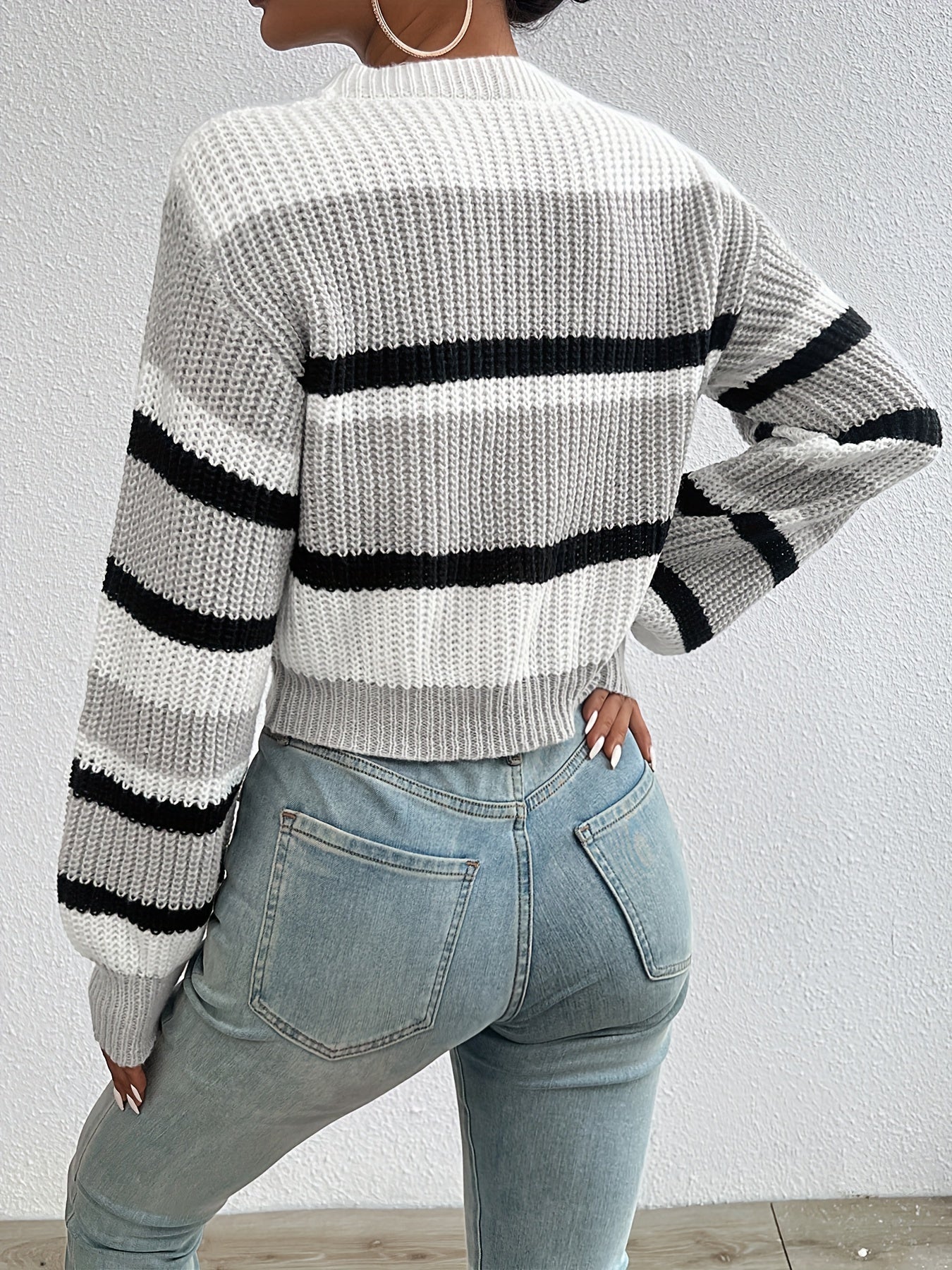 Kelly - Elegant Striped Sweater